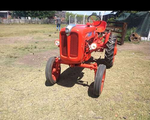 Fiat U-25 con Desmalezadora