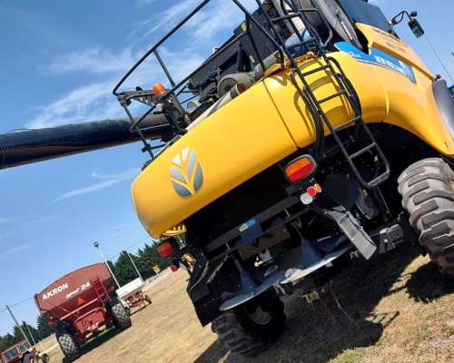 Cosechadora New Holland CR 6080