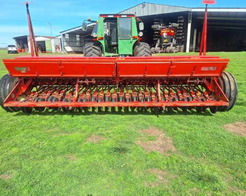 Sembradora Giorgi 28 Surcos a 15cm