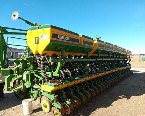Sembradora Tedeschi 31 a 35.
