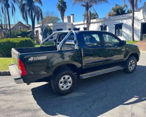 Toyota Hilux SRV Motor 3.0 4X4 año 2008