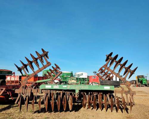 Rastra Pampero de 56 Discos Usada Excelente Estado