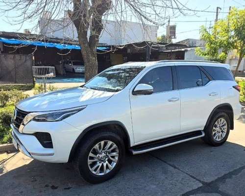 Vendo Toyota SW4 Única por SU Estado