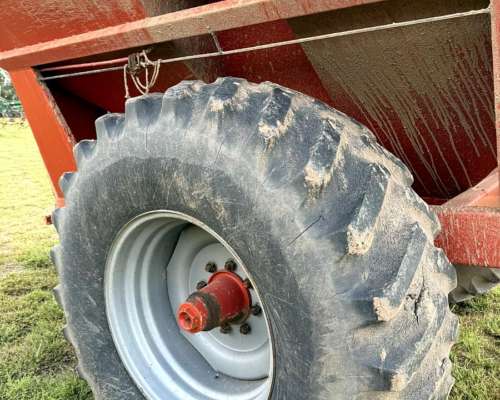 Tolva Manicera Bombassei - 6/7 TT - EXC Estado