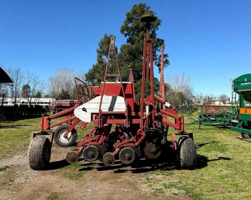 Sembradora Crucianelli Pionera - 21 Líneas a 25 cm Chorrillo