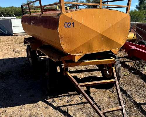 Acoplado Cisterna Mauro 3000 Lts