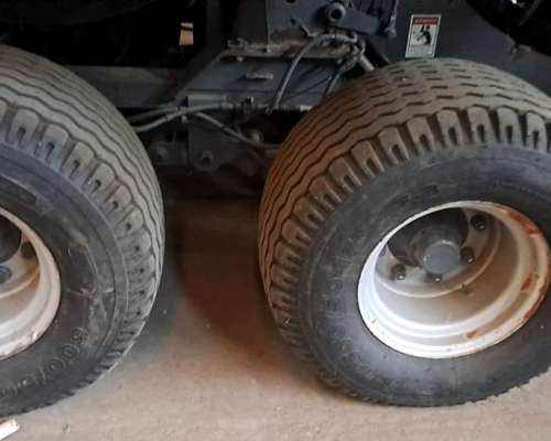 Mega Enfardadora Challenger Lb33b