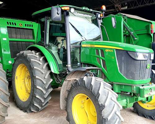 John Deere 6100e, Doble Tracion