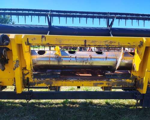 Cosechadora New Holland CR6.80 - Draper 35 Pies