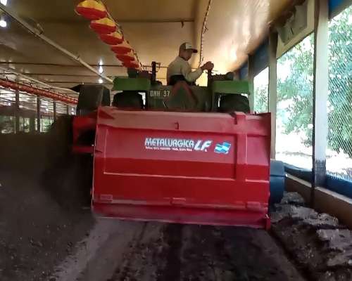 Acondicionador de Cama Avícola Metalúrgica LF