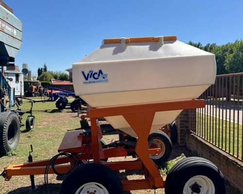 Fertilizadora Vica 3000 de Arrastre