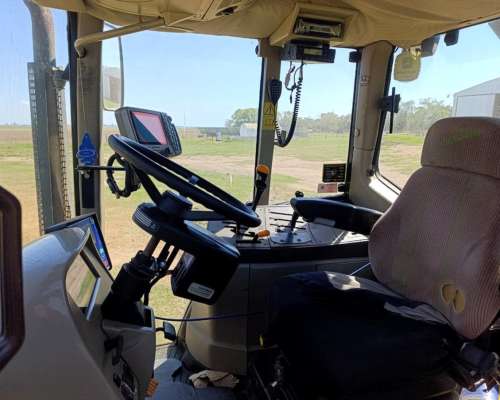 John Deere 7515 DD. año 2005. M 15000hs. 140hp. Piloto.