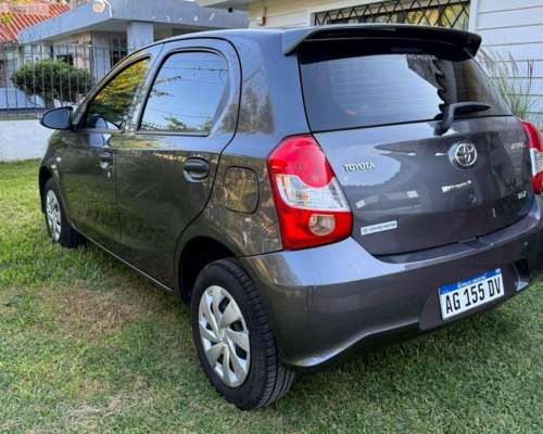 Toyota Etios 1.5 5ptas X 6mt (l18) 2023 Nafta $24.499.000