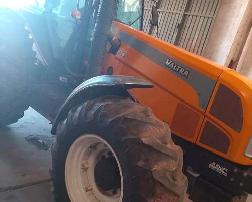 Tractor Valtra BH 145