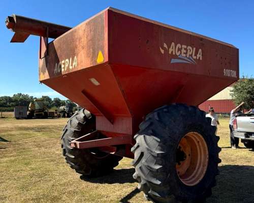 Monotolva Acepla de 10tn con Cubiertas en muy Buen Estado