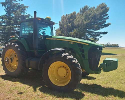 Tractor John Deere 8 340r año 2007.