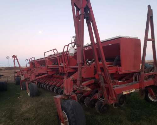 Sembradora Crucianelli Gringa IV 22 Surcos a 52,5