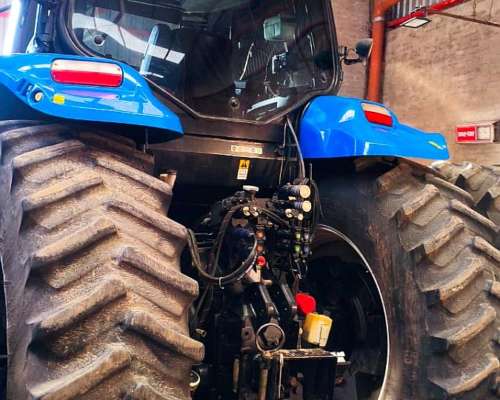 Tractor New Holland T7. 245 Dual 7.000 HS, Piloto - 2017