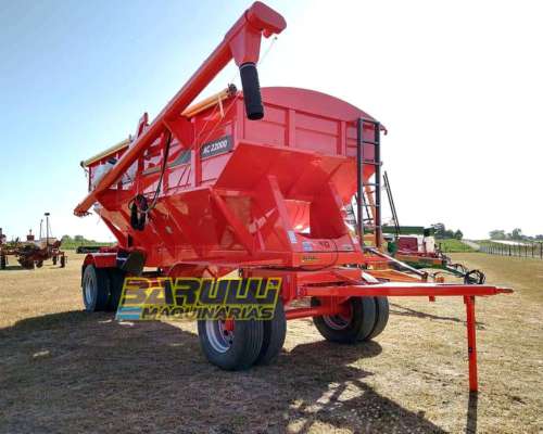 Tolva Semillera Gimetal AC 22000 con Chimango y Lona