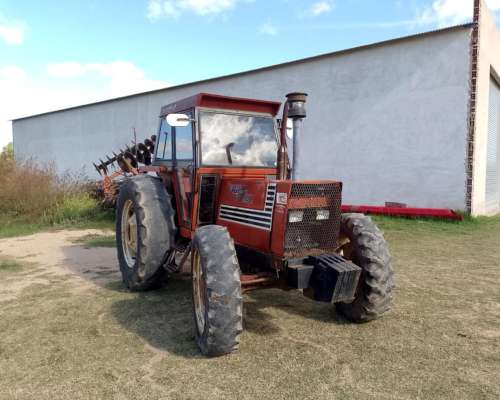 Tractor Fiat 780 Doble Tracción y Tres Puntos