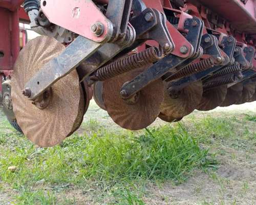 Sembradora Bertini 32.000 de 33 a 21