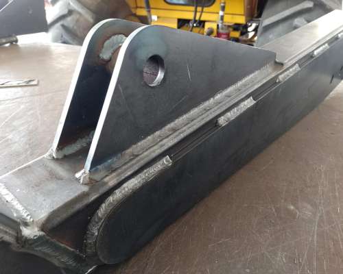 Fabrica de Implementos a Medida. Balde de Pala Frontal