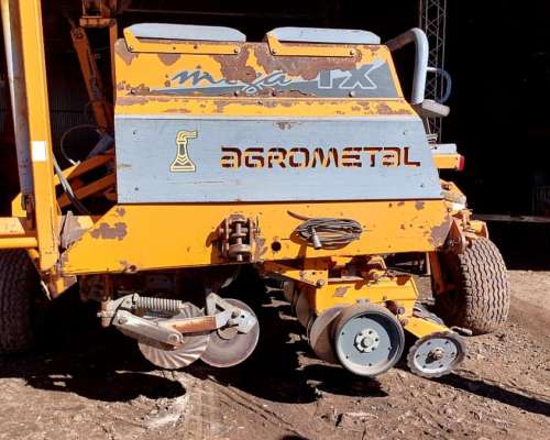 Sembradora Agrometal de 16 a 52cm Mecanica con Doble Fert.