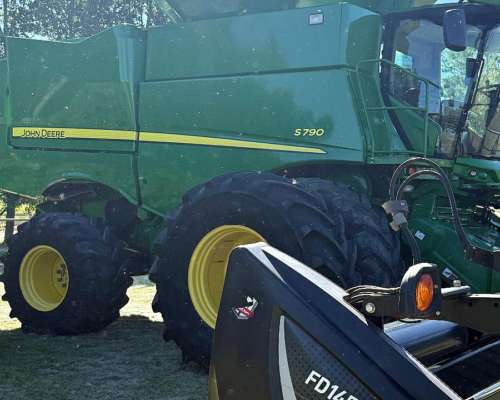 Cosechadora John Deere S790 4X4 RD 800r38