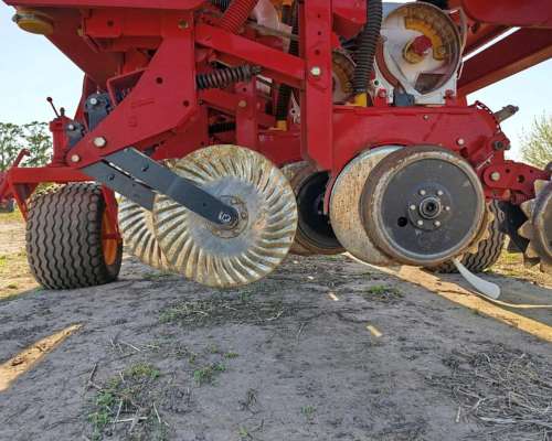 Sembradora Neumatica Bertini 32000 de 24 a 35 y 16 a 52