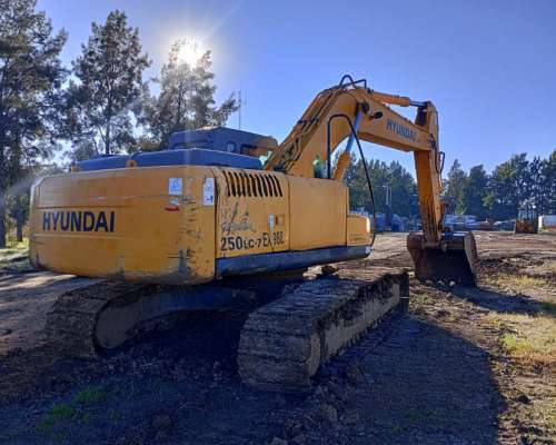 Excavadora Hyundai Robex 220 LC