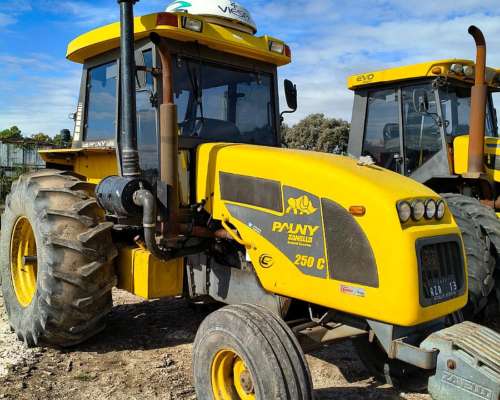 Tractor Pauny 250c, con Viesa y Vigia