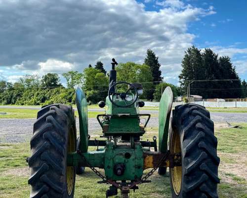 Tractor John Deere 445 con TDF