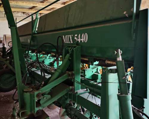 Pierobon de 10/52 con Fert Lateral Lista para Trabajar.