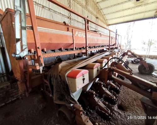 Sembradora Fercam Modelo GPI 12 S a 52 cm