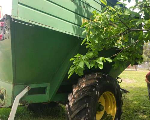 Tolva Autodescargable Ombu de 14 Toneladas