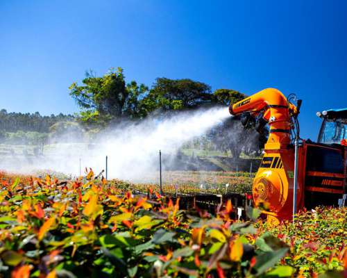 Cañon Pulverizador Jacto AJ 600 3p - Tambo, Feed Lot, Mosca