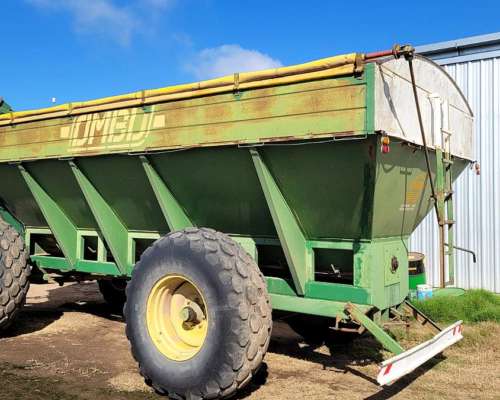 Tolva Autodescargable Ombu ATA 20 con Balanza y Lona