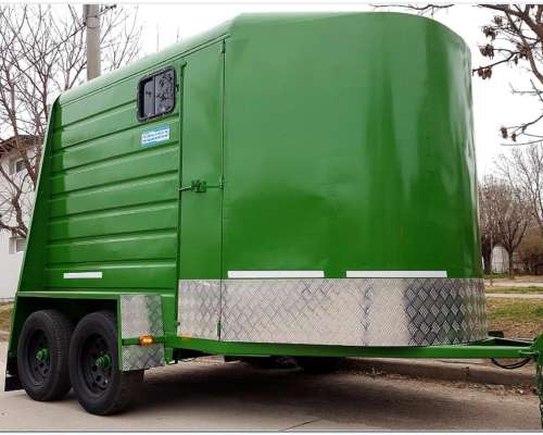 Tráiler Jaula Balancín para Caballos Deluxe. 2 Ejes