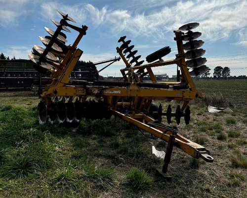 Rastra Agrometal Semipesada de 60 Discos de 24 Pulgadas