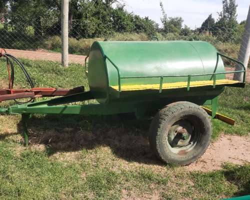 Cisterna con Capacidad para 1500lts