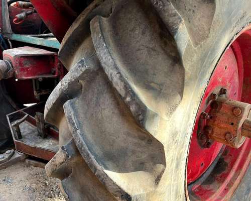 Tractor Fahr 4 Cilindros con Hidraulico