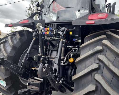 Tractor Lovol TR 1804 - 180 HP. Transmisión Carraro 16x16