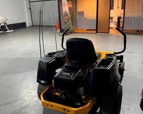 Cespero Corta Cesped Giro Cero CUB Cadet RZT Usado