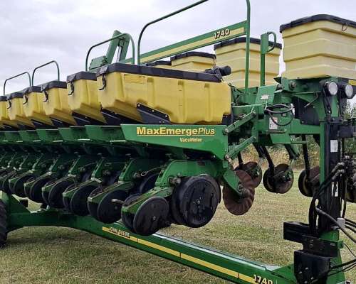 Plant. Sembradora John Deere 1740 de 18 a 52 - Usada