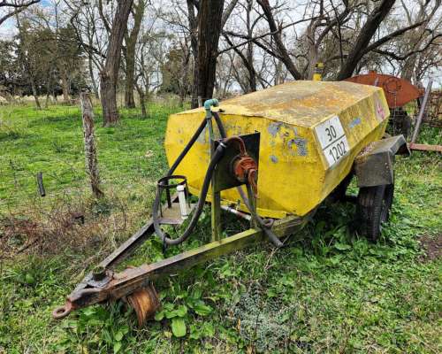 Acoplado Tanque de Combustible 1200lts
