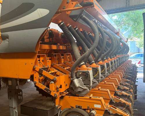 Sembradora Agrometal Pivot de 20 a 42 Neumática Autotrailer