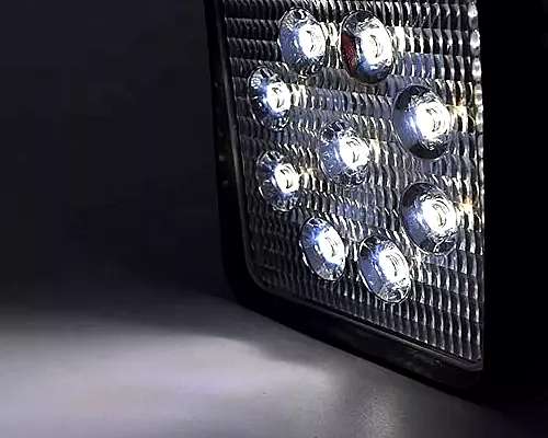 Faro Proyector Univ LED 27 W Cuadrado Claro