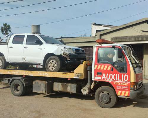 Vendo Isuzu NPR 4.8 Modelo 2000 con Plancha Sica