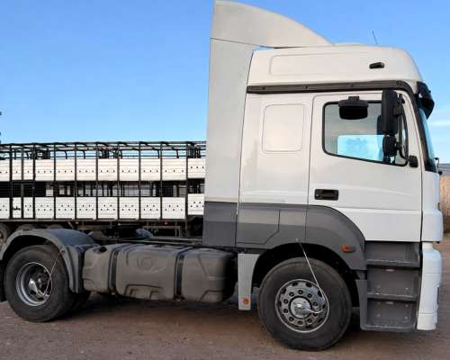 Mercedes Benz 2035 año 2015 Tractor con 1.200.000 KM.