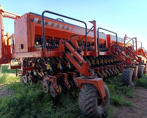 Sembradora Fercam 440 - 49l a 19cm // 24l a 38 Neumático MAT